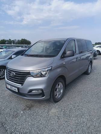 Hyundai Starex (H-1) Hyundai Starex (H-1) II Рестайлинг 2 2.5d AT 4WD