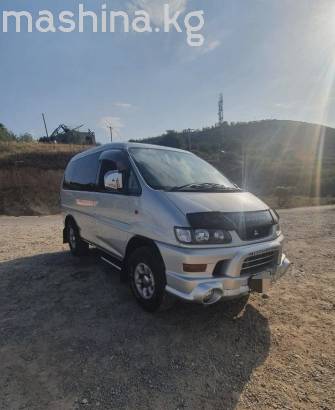 Mitsubishi Delica IV 3.0 AT 4WD