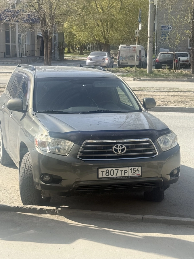 Открыть фото Toyota Highlander II (U40) 3.5 AT 4WD