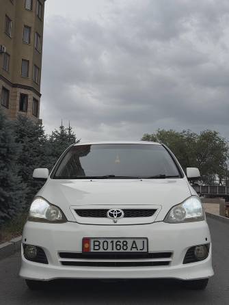Toyota Ipsum II (M20) Рестайлинг 2.4 AT 4WD