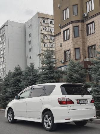 Toyota Ipsum II (M20) Рестайлинг 2.4 AT 4WD