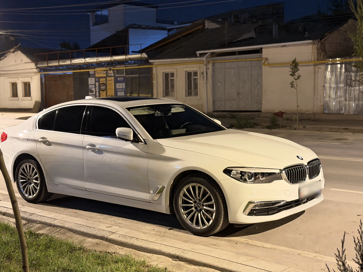 Открыть фото BMW 5 серии VII (G30/G31) 520i 2.0 AT