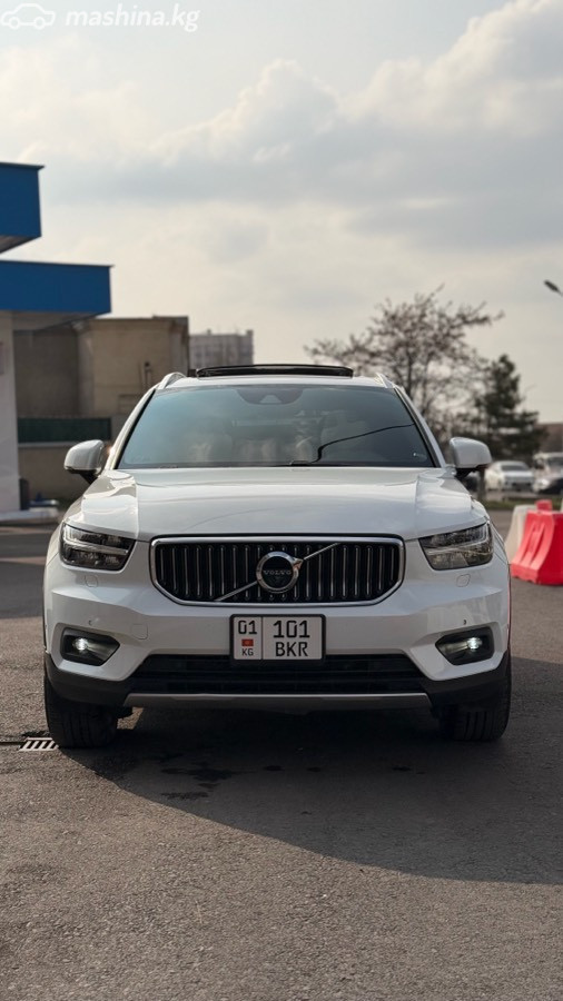 Открыть фото Volvo XC40 I 2.0 AT 4WD
