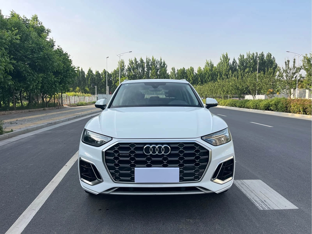 Audi Q5 II (FY) Рестайлинг 45 TFSI 2.0 AMT 4WD