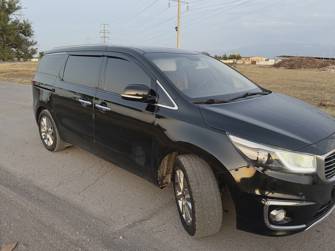 Kia Carnival III 2.2d AT