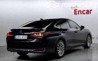 Lexus ES VII Рестайлинг 300h 2.5hyb CVT