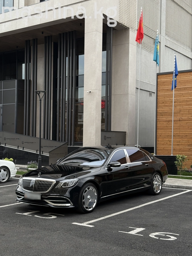 Открыть фото Mercedes-Benz Maybach S-Класс I (X222) Рестайлинг 560 4.0 AT 4WD