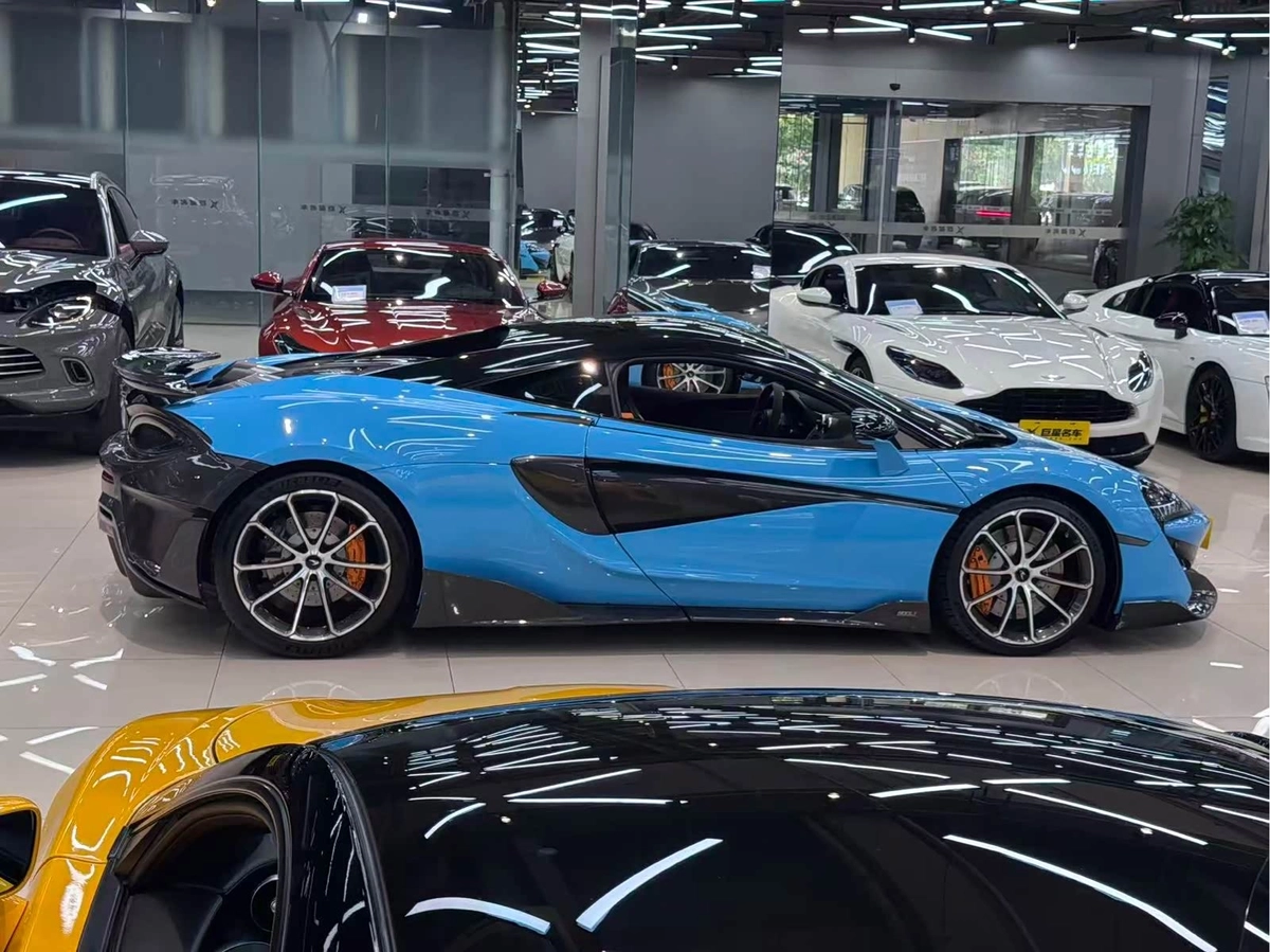 Открыть фото McLaren 540C I 3.8 AMT