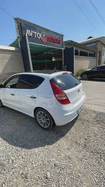 Hyundai i30 I Рестайлинг 1.6 AT