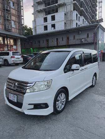 Honda Stepwgn IV 2.0 CVT
