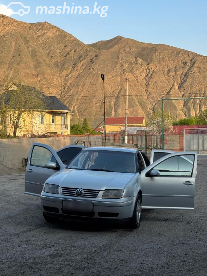 Volkswagen Bora 1.6 MT