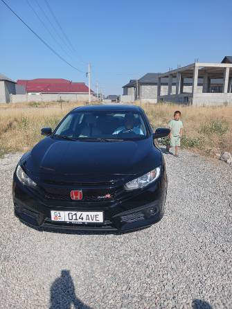 Honda Civic X 1.5 CVT