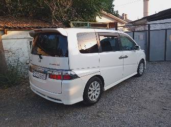 Honda Stepwgn IV 2.0 AT 4WD