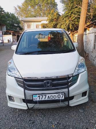 Honda Stepwgn IV 2.0 AT 4WD