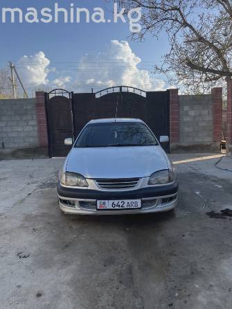 Toyota Avensis I 1.6 MT