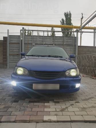 Toyota Avensis I 1.6 MT