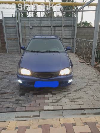 Toyota Avensis I 1.6 MT