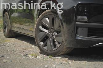 LiXiang L8 Рестайлинг 1.5hyb AT 4WD