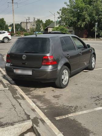 Volkswagen Golf IV 1.6 MT