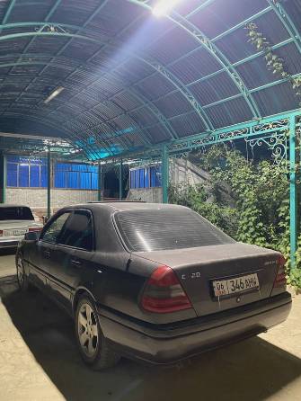 Mercedes-Benz C-Класс I (W202) 180 1.8 MT