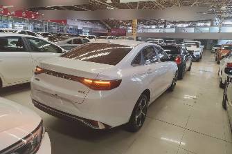 Geely Emgrand L 1.4 CVT