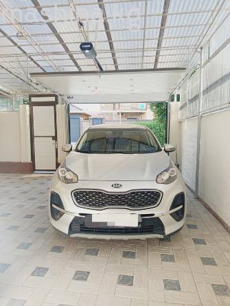 Kia Sportage IV Рестайлинг 2.0d AT