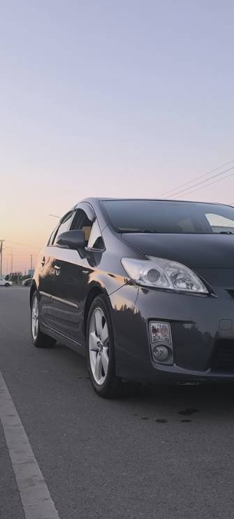 Toyota Prius III (XW30) 1.8hyb AT