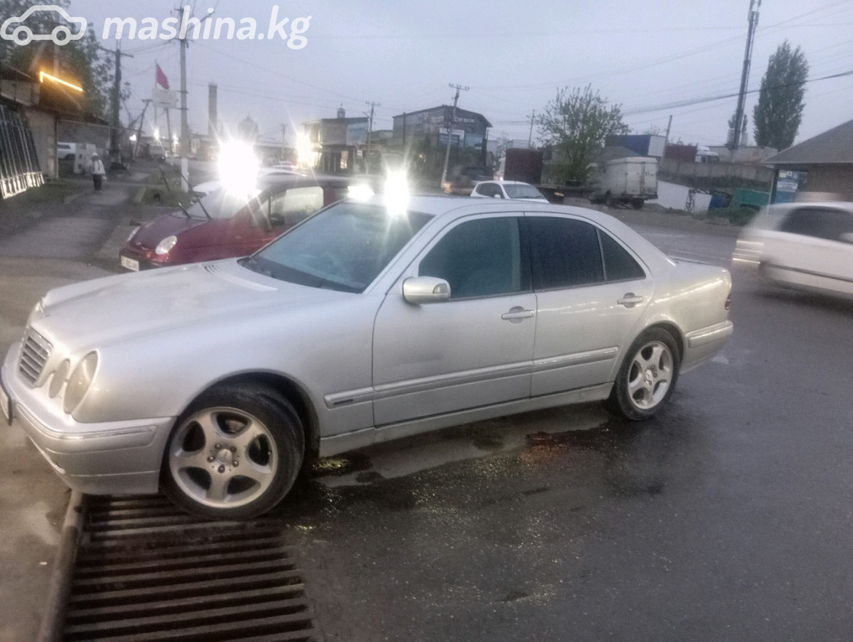 Mercedes-Benz E-Класс II (W210, S210) Рестайлинг 240 2.6 AT