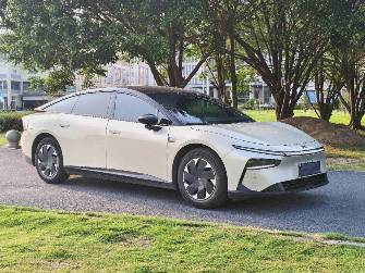 Xpeng P7 Electro AT 4WD