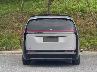 LiXiang Mega 102.7 kWh Electro AT 4WD
