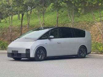 LiXiang Mega 102.7 kWh Electro AT 4WD