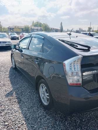 Toyota Prius III (XW30) Plug-in Hybrid 1.8hyb AT