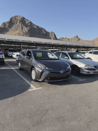 Toyota Prius IV Рестайлинг (XW50) 1.8hyb AT