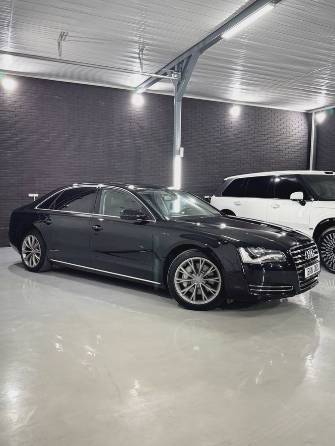 Audi A8 III (D4) Long 3.0 AT 4WD