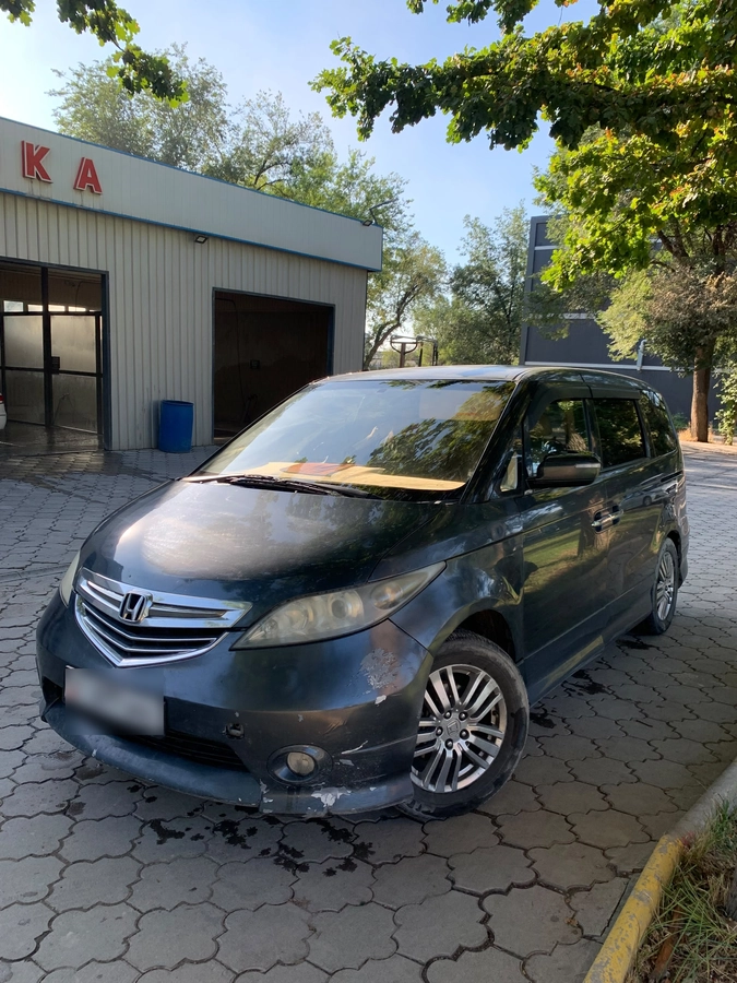 Honda Elysion I 2.4 AT