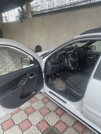 ВАЗ (Lada) Kalina II 1.6 MT
