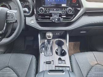 Toyota Crown Kluger 2.5hyb AT 4WD