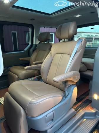 Hyundai Staria 3.5 AT