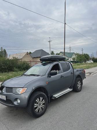 Mitsubishi L200 IV 2.5d MT 4WD