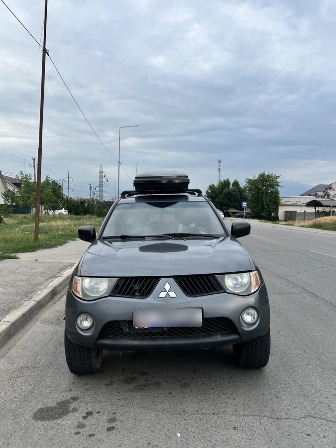 Mitsubishi L200 IV 2.5d MT 4WD