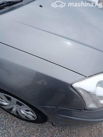 Toyota Avensis II 1.8 MT