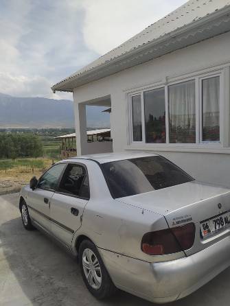 Mitsubishi Carisma 1.6 MT