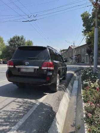 Toyota Land Cruiser 200 Series 4.7 AT 4WD