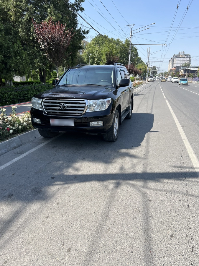 Toyota Land Cruiser 200 Series 4.7 AT 4WD