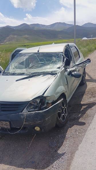 Renault Logan I 1.4 MT