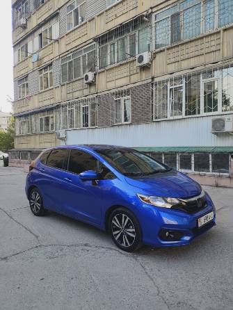 Honda Fit III Рестайлинг 1.5 CVT