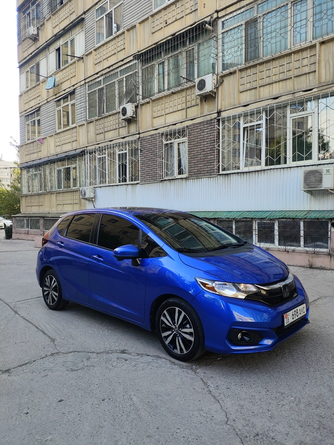 Honda Fit III Рестайлинг 1.5 CVT