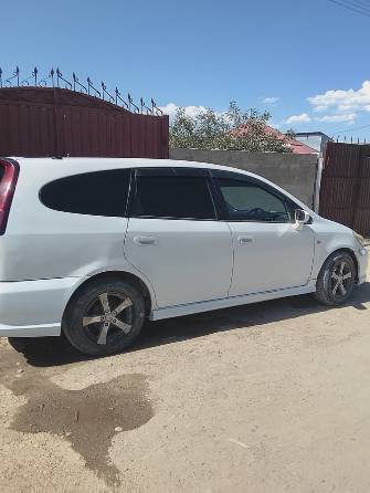 Honda Stream I Рестайлинг 1.7 AT