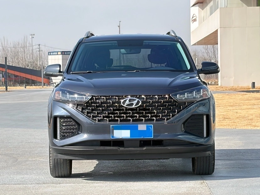 Открыть фото Hyundai ix35 II Рестайлинг 2.0 AT