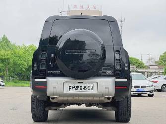 Land Rover Defender II 90 2.0 AT 4WD
